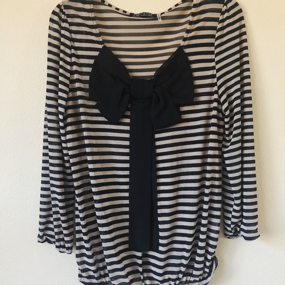 Super Cute Blouse with Bow Accent